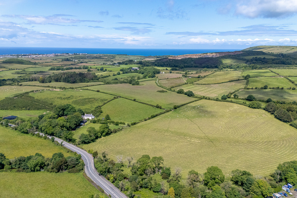 Peel Road, Isle Of Man, IM4 3, St Johns. - Photo 3 of 40