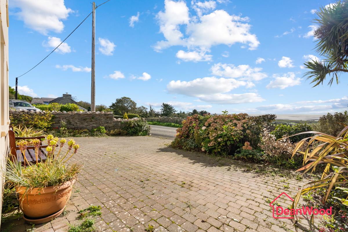 Bay View Cottage, Glen Road, Colby. - Photo 3 of 25