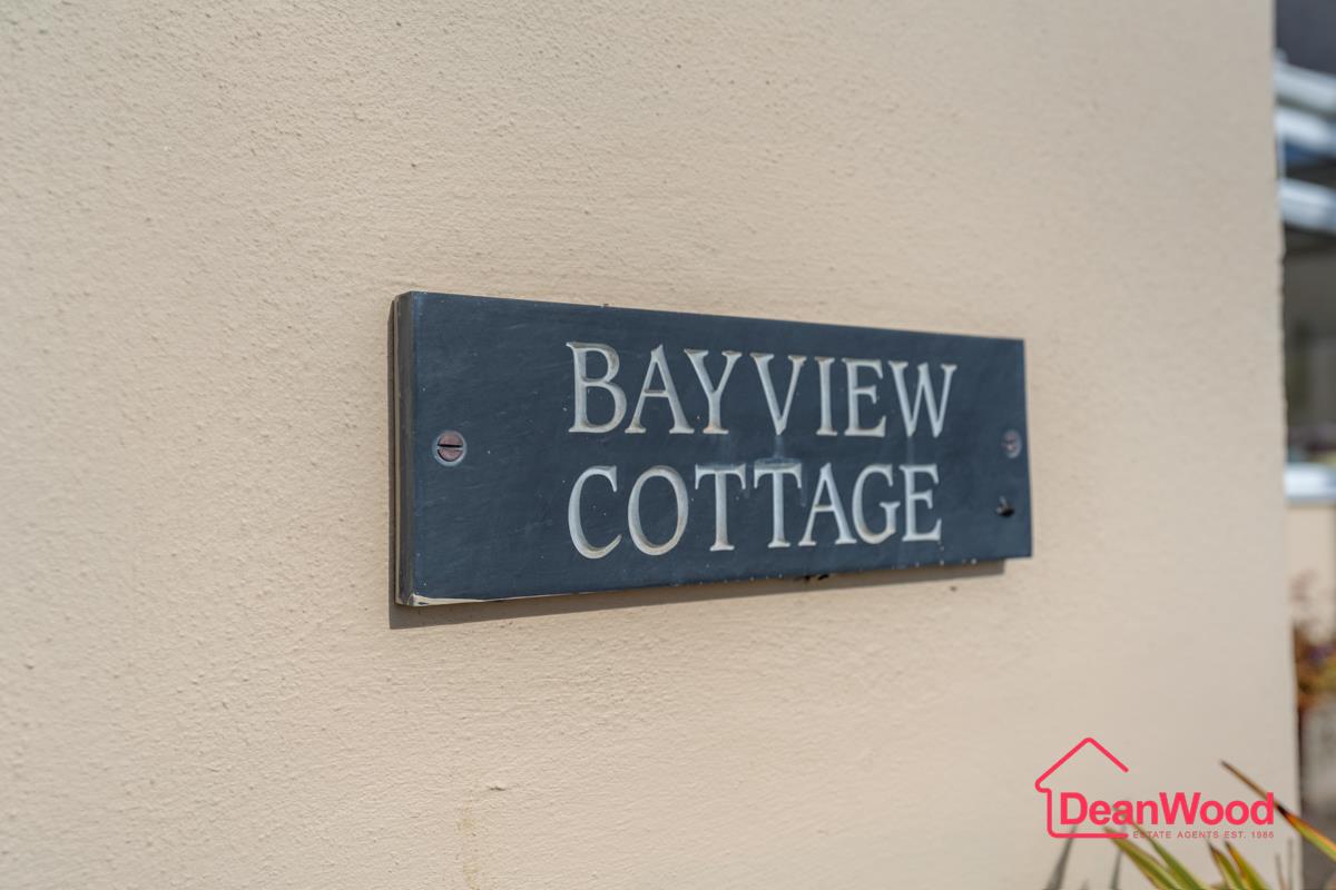 Bay View Cottage, Glen Road, Colby. - Photo 4 of 25