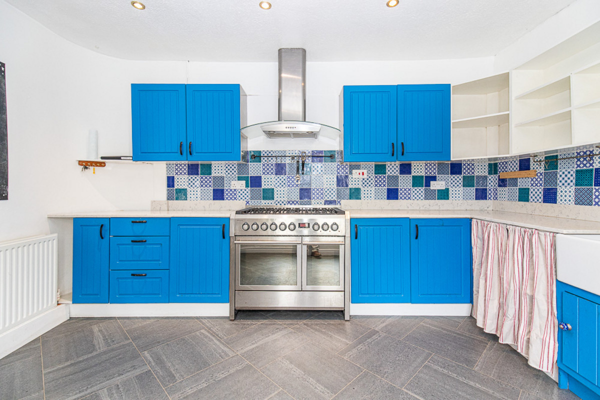 Stanley Road, Isle Of Man, IM5 1. - Photo 5 of 45