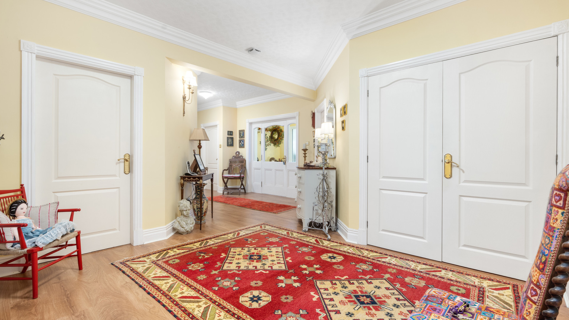 18 Queens Valley, Ramsey, IM8 1NG. - Photo 4 of 32