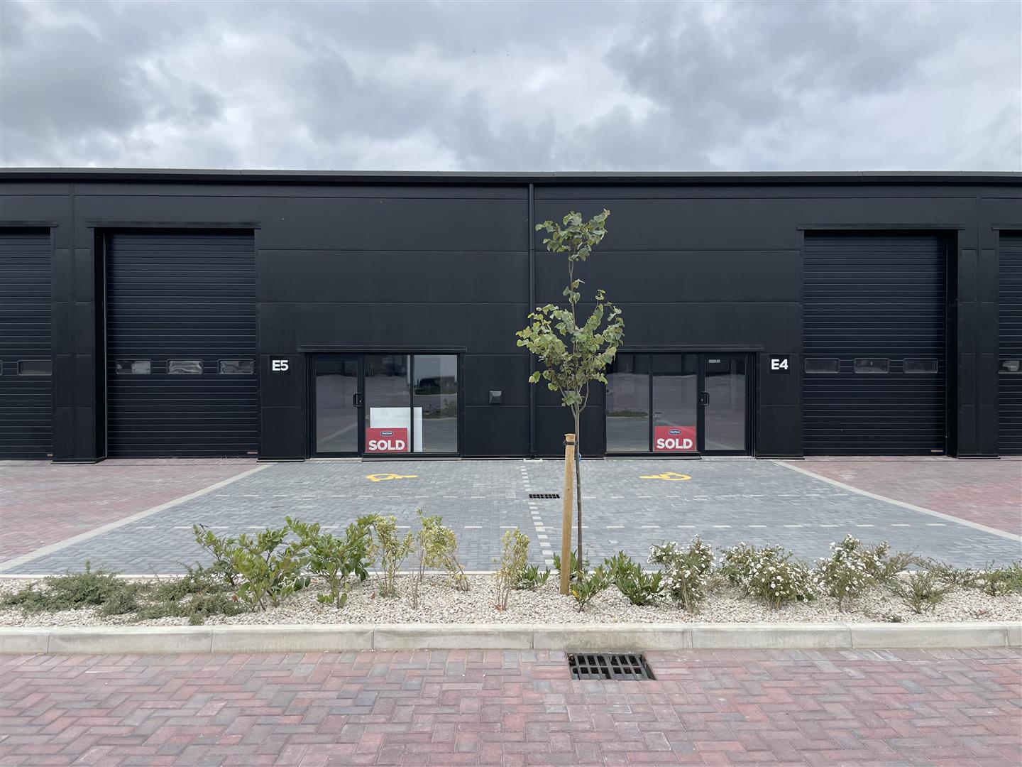 E3, E4, & E5, Eden Business Park Braddan. - Photo 4 of 9