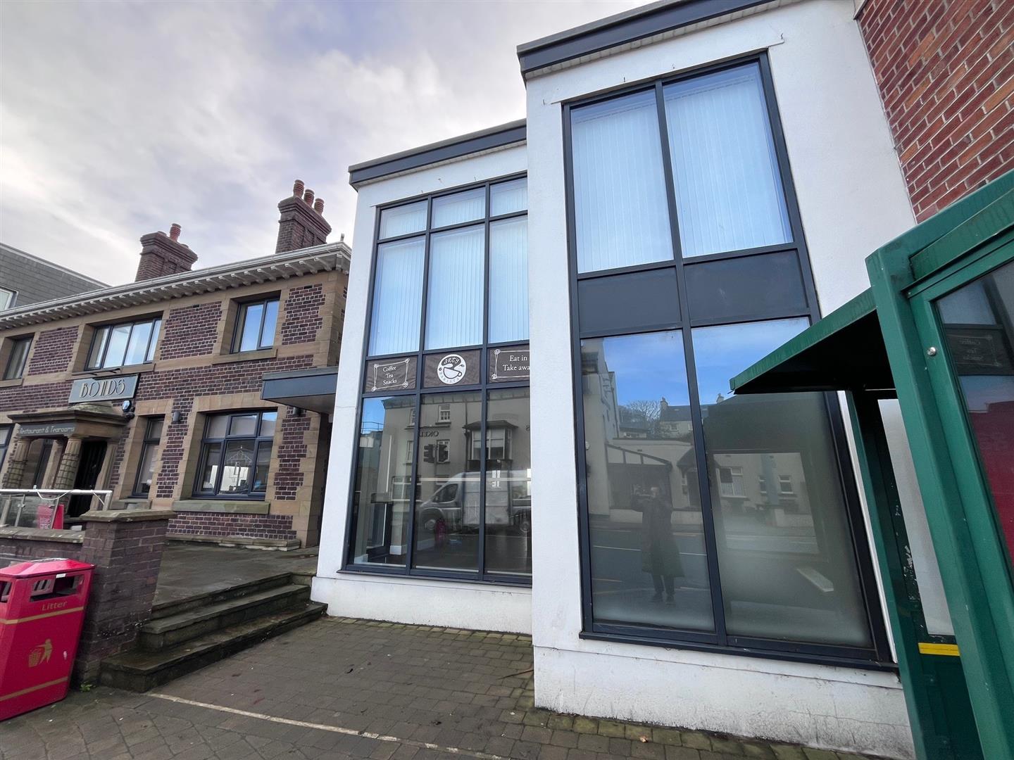 Unit 1, 26 Main Road Onchan. - Photo 2 of 8
