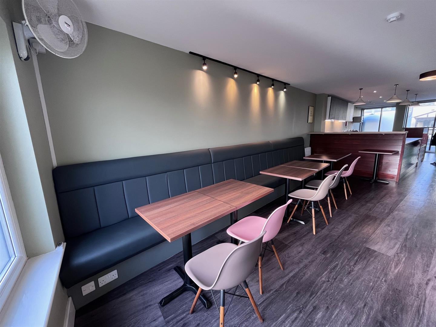 Unit 1, 26 Main Road Onchan. - Photo 4 of 8