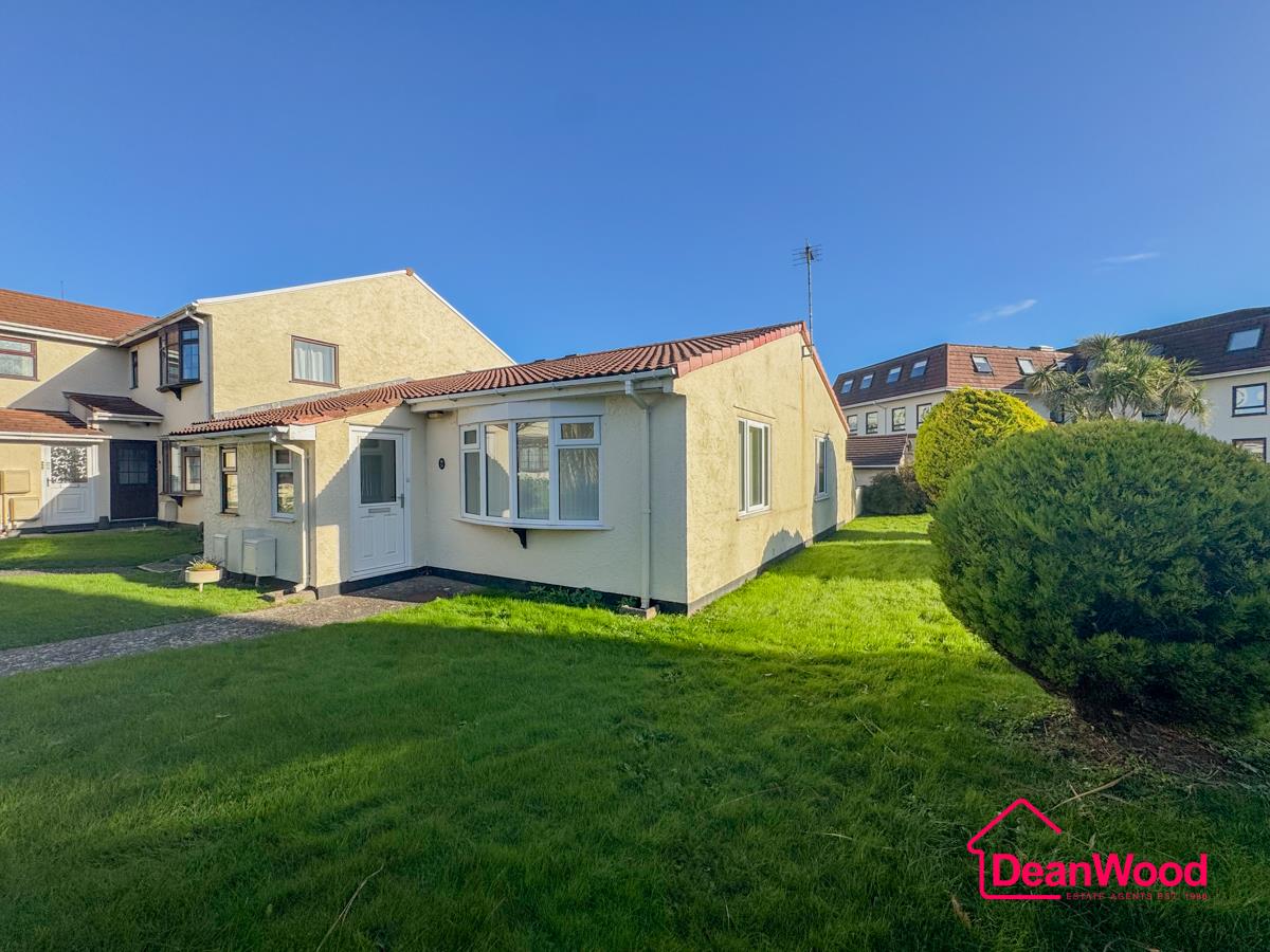 24 St. Pauls Mews, Ramsey, Isle Of Man. - Photo 2 of 10