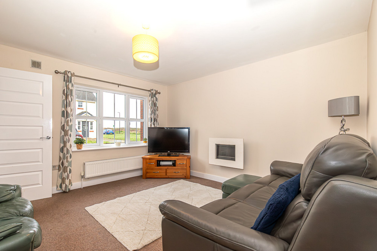 McLeods Field, Isle Of Man, IM5 1, Peel. - Photo 4 of 33