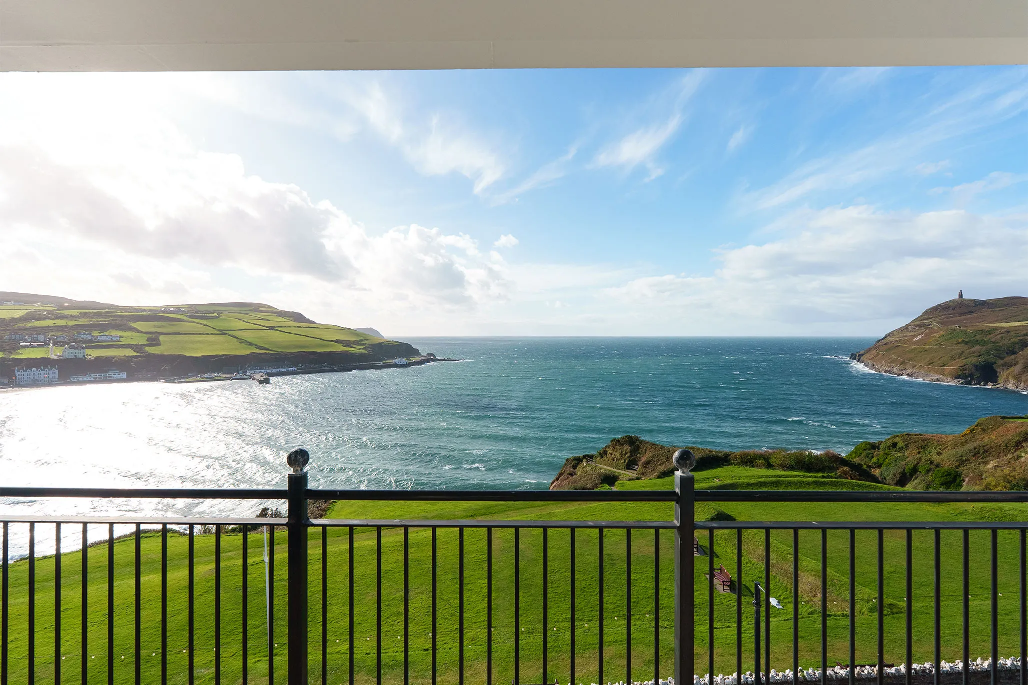 11 Imperial Heights, Promenade, Port Erin. - Photo 2 of 33