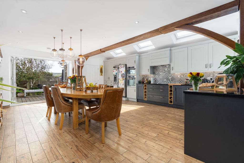 Erinwood, Bay View Road, Port Erin IM9 6NA. - Photo 4 of 24