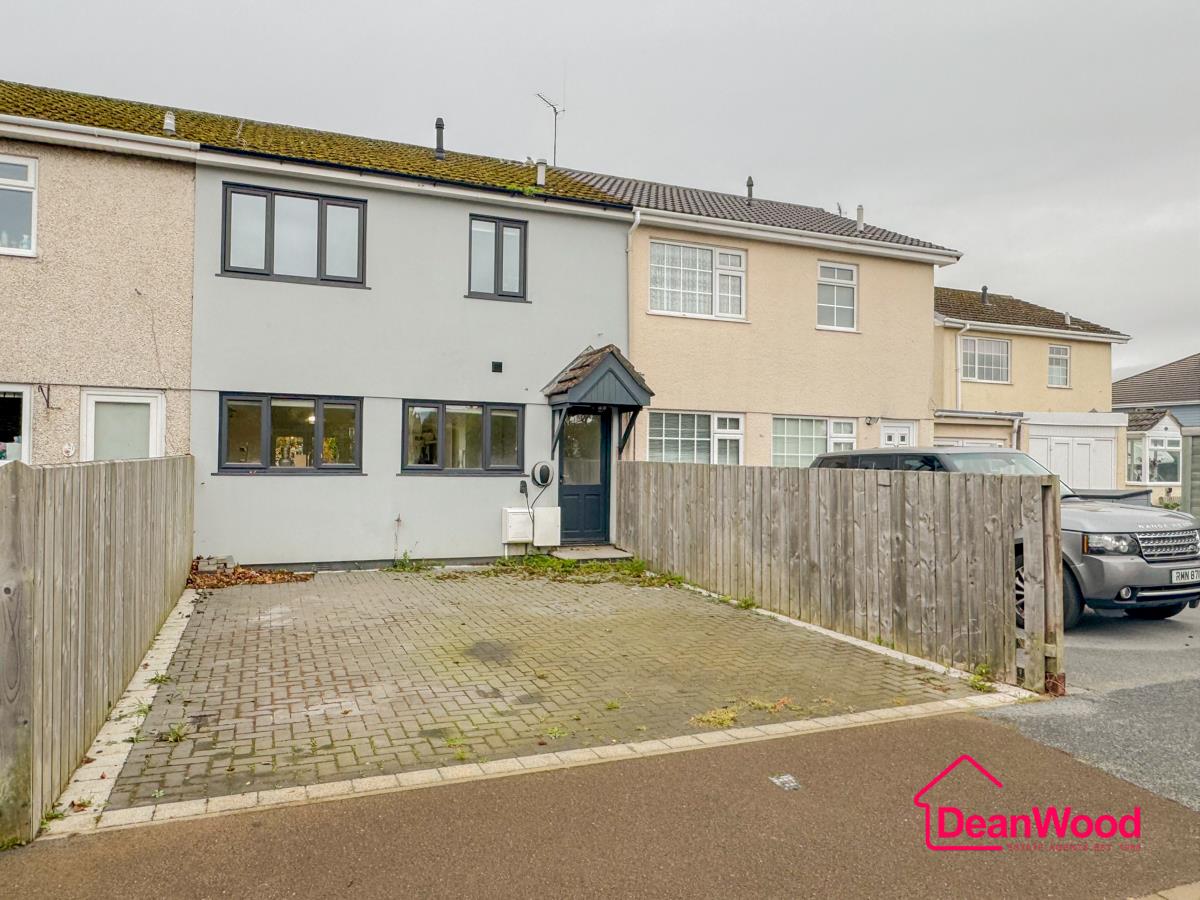 22 Ellan Park, Ramsey, Isle Of Man. - Photo 2 of 23