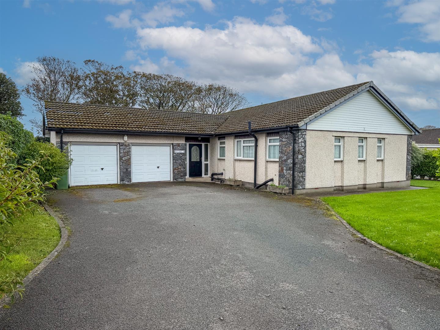 4 Homefield Park Ballasalla. - Photo 1 of 25