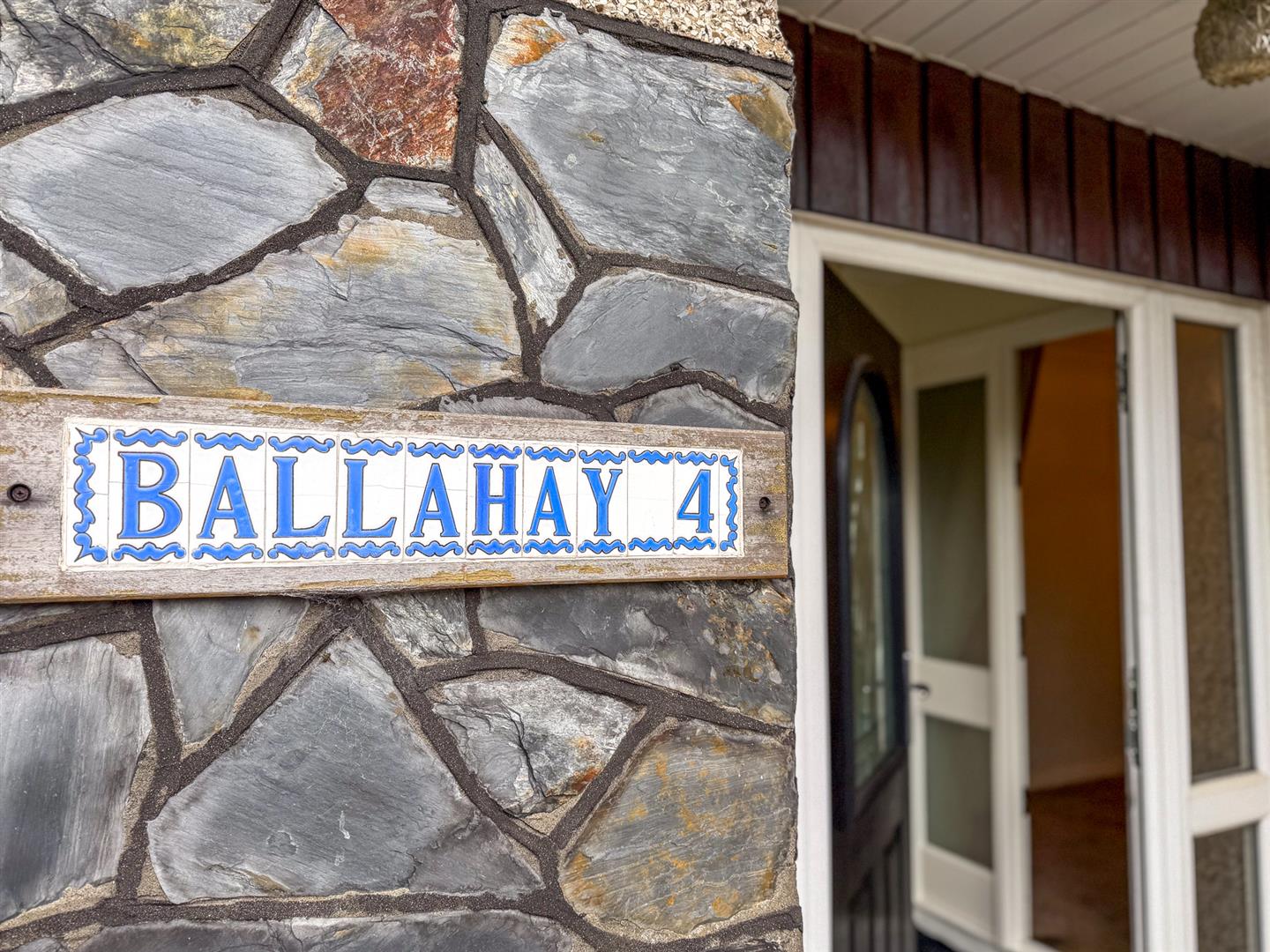 4 Homefield Park Ballasalla. - Photo 3 of 25