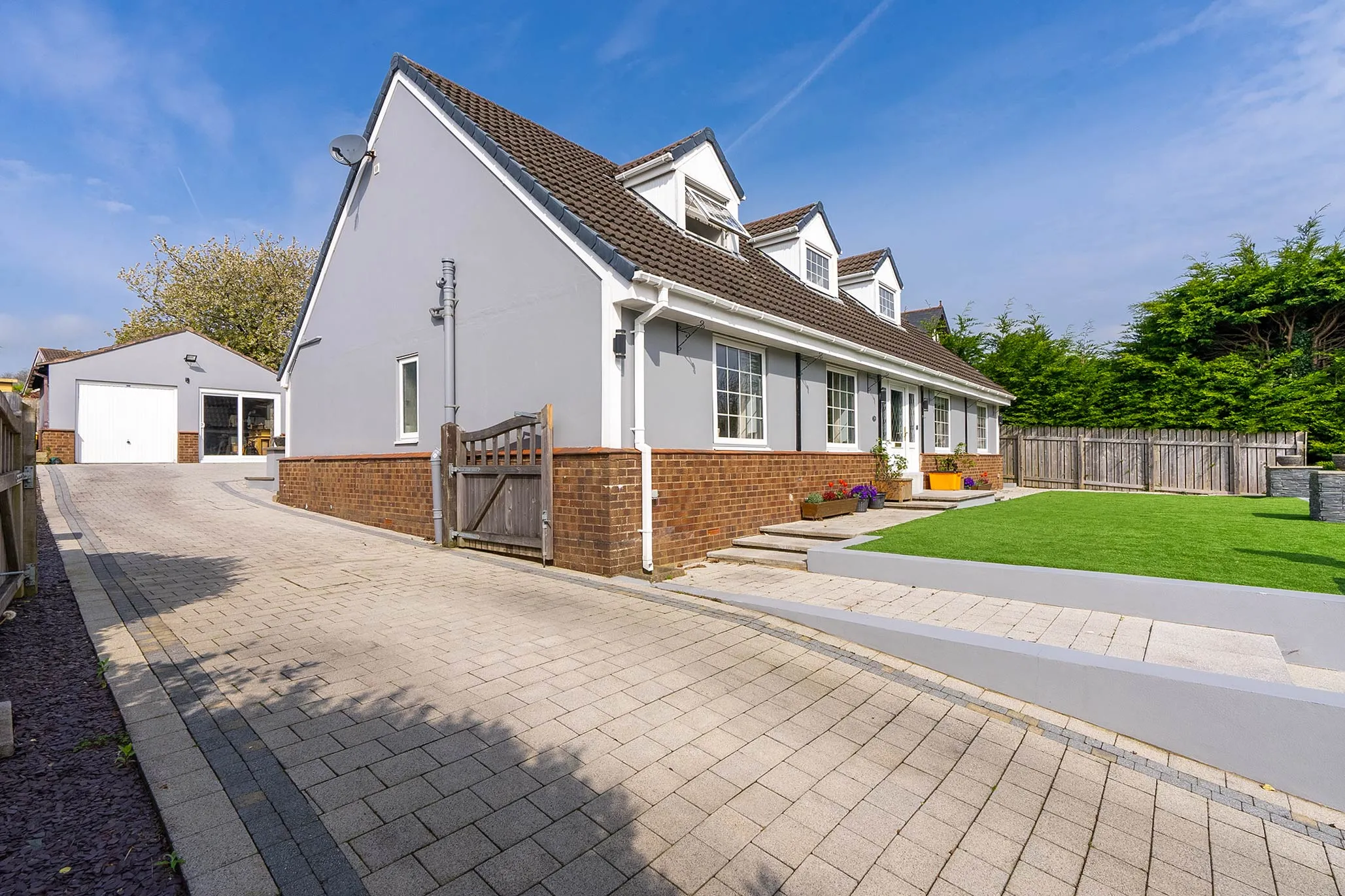 The Cottage, 39 Vicarage Park, Douglas. - Photo 2 of 33