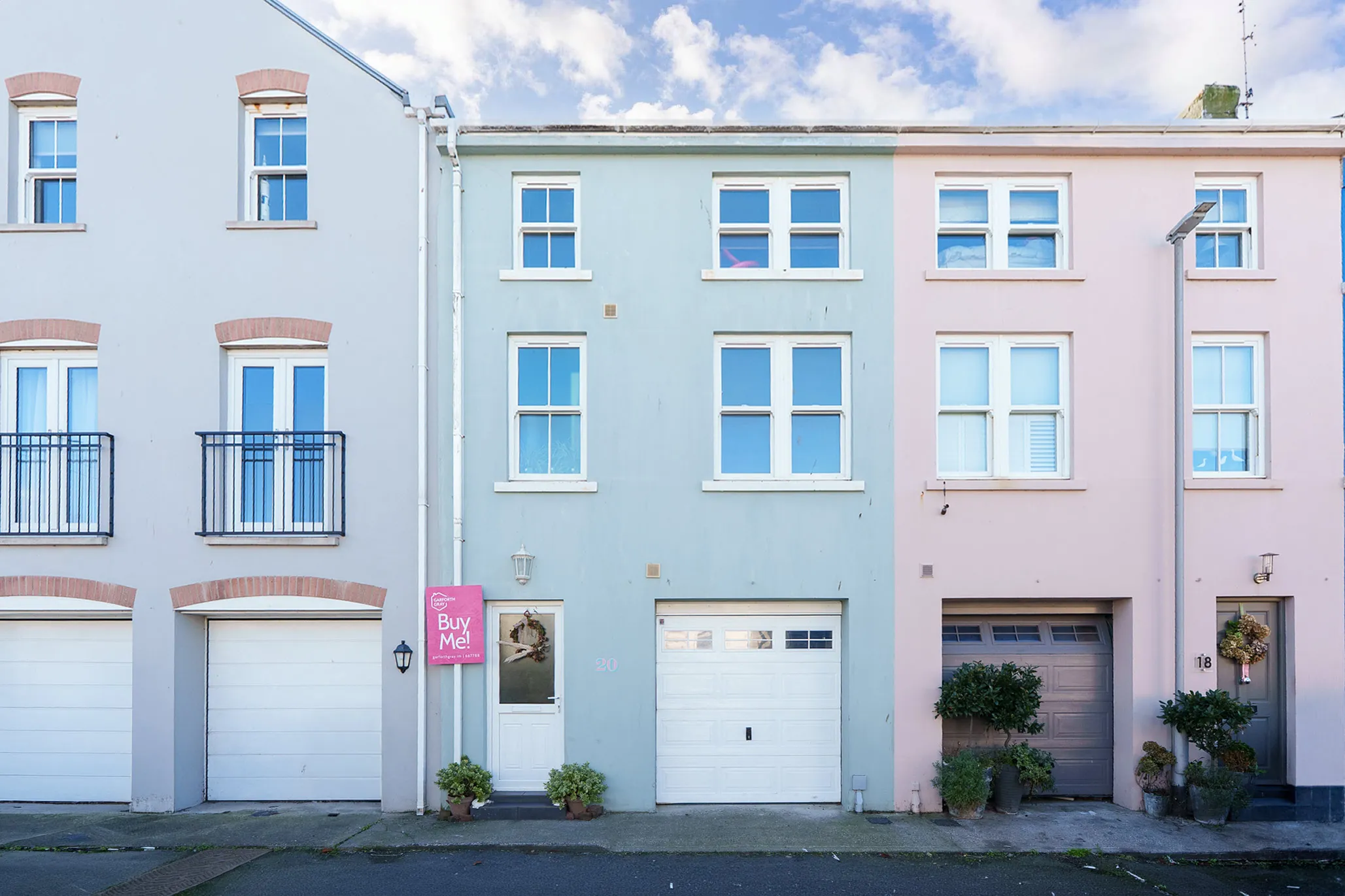 20 Stanley Mount, Peel. - Photo 1 of 21