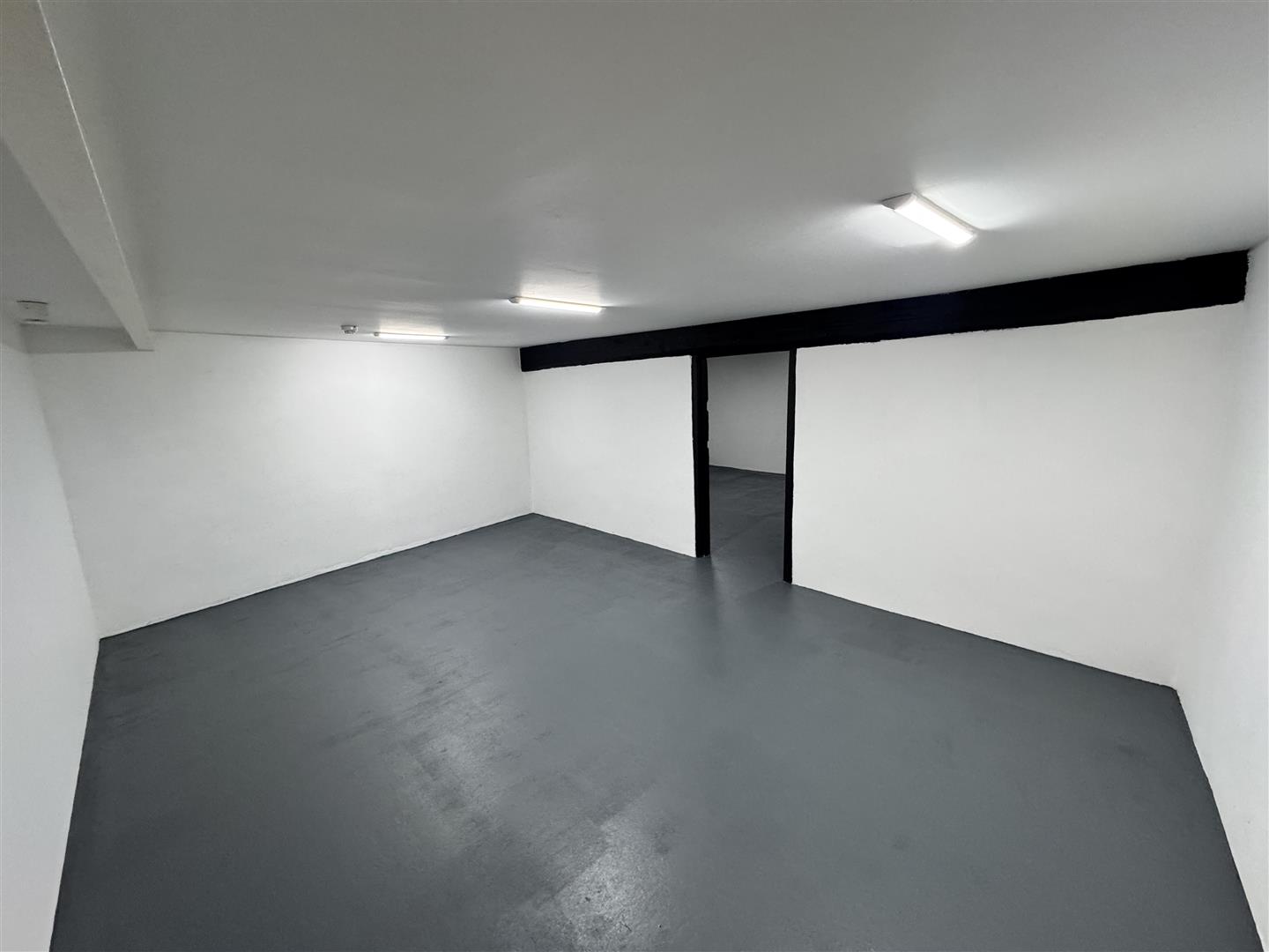 26 & 26a, Parliament Street Ramsey. - Photo 4 of 6