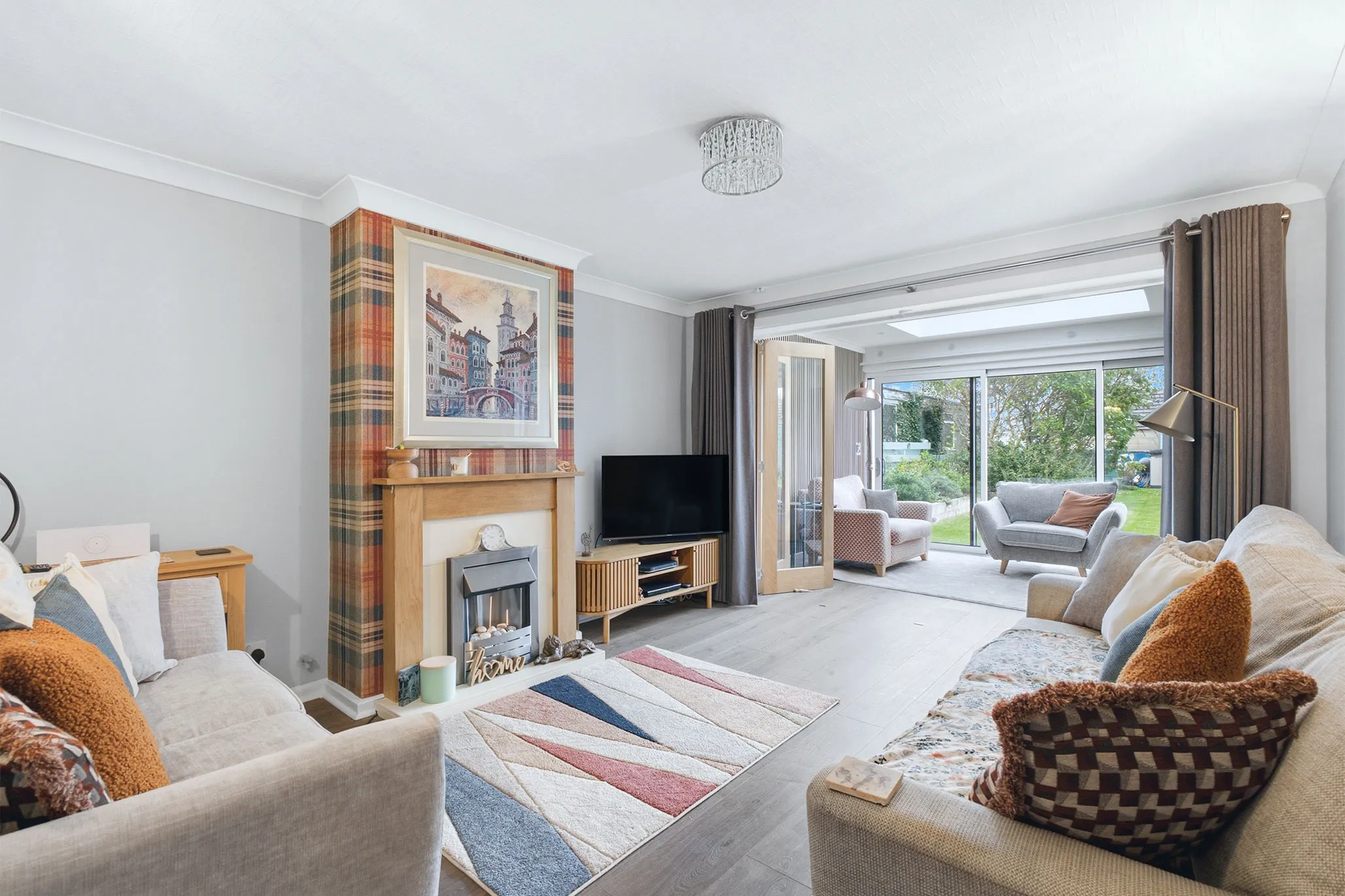1 Premier Road, Ramsey. - Photo 5 of 34