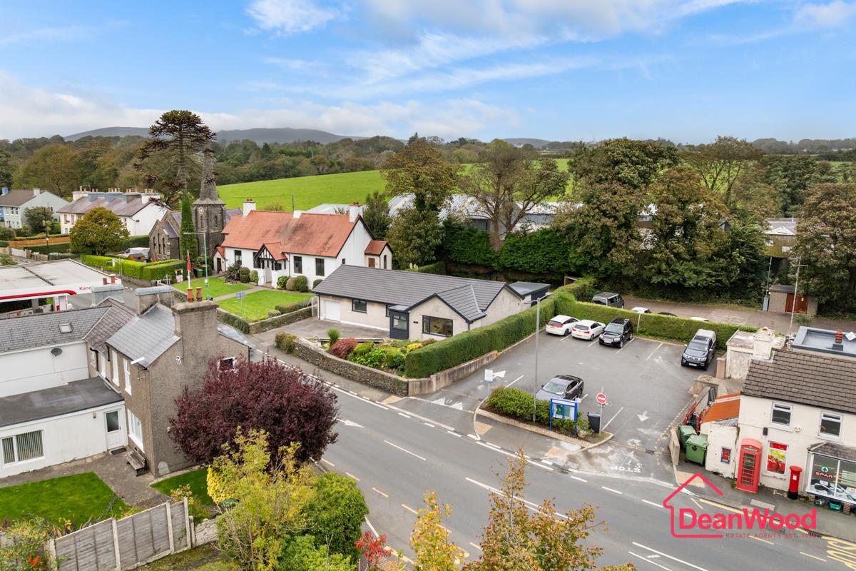 Skyrwyllin, Main Road, Union Mills. - Photo 2 of 27