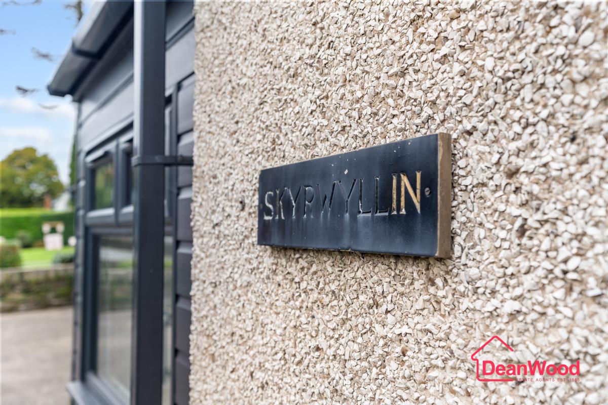 Skyrwyllin, Main Road, Union Mills. - Photo 5 of 27