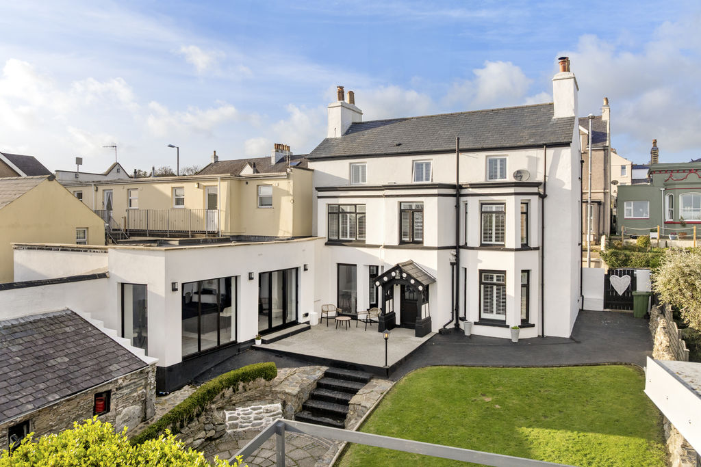 Greenfield House, Main Road, Onchan IM3 1AS. - Photo 2 of 33