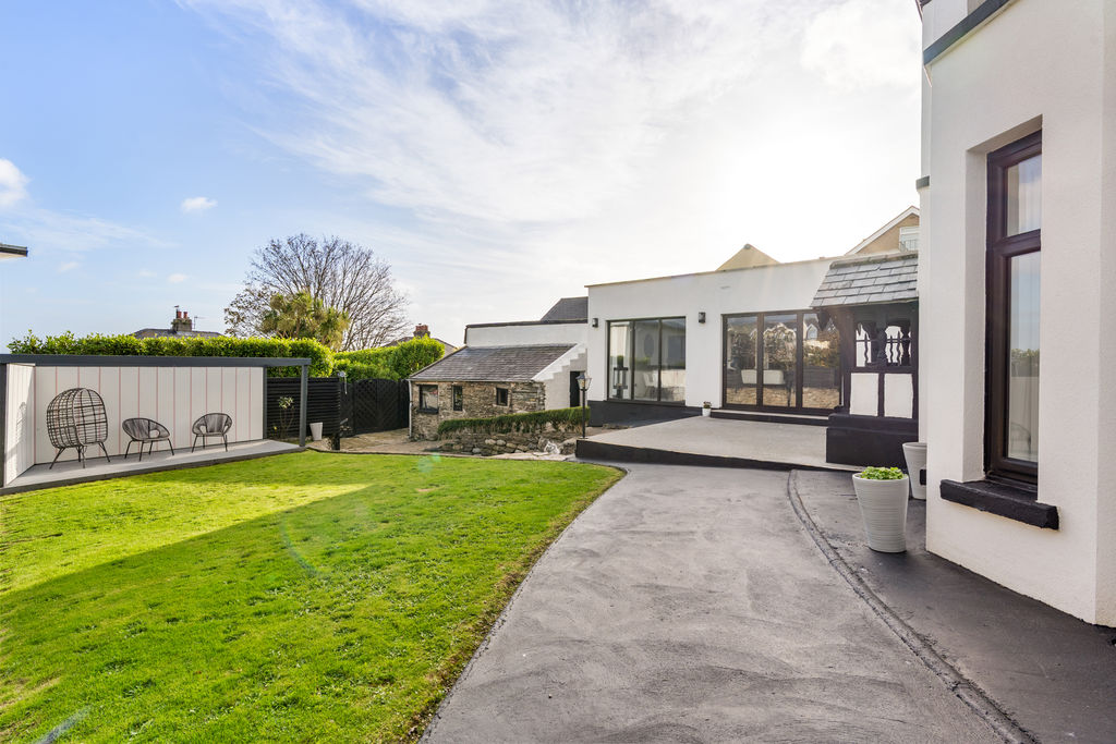 Greenfield House, Main Road, Onchan IM3 1AS. - Photo 3 of 33