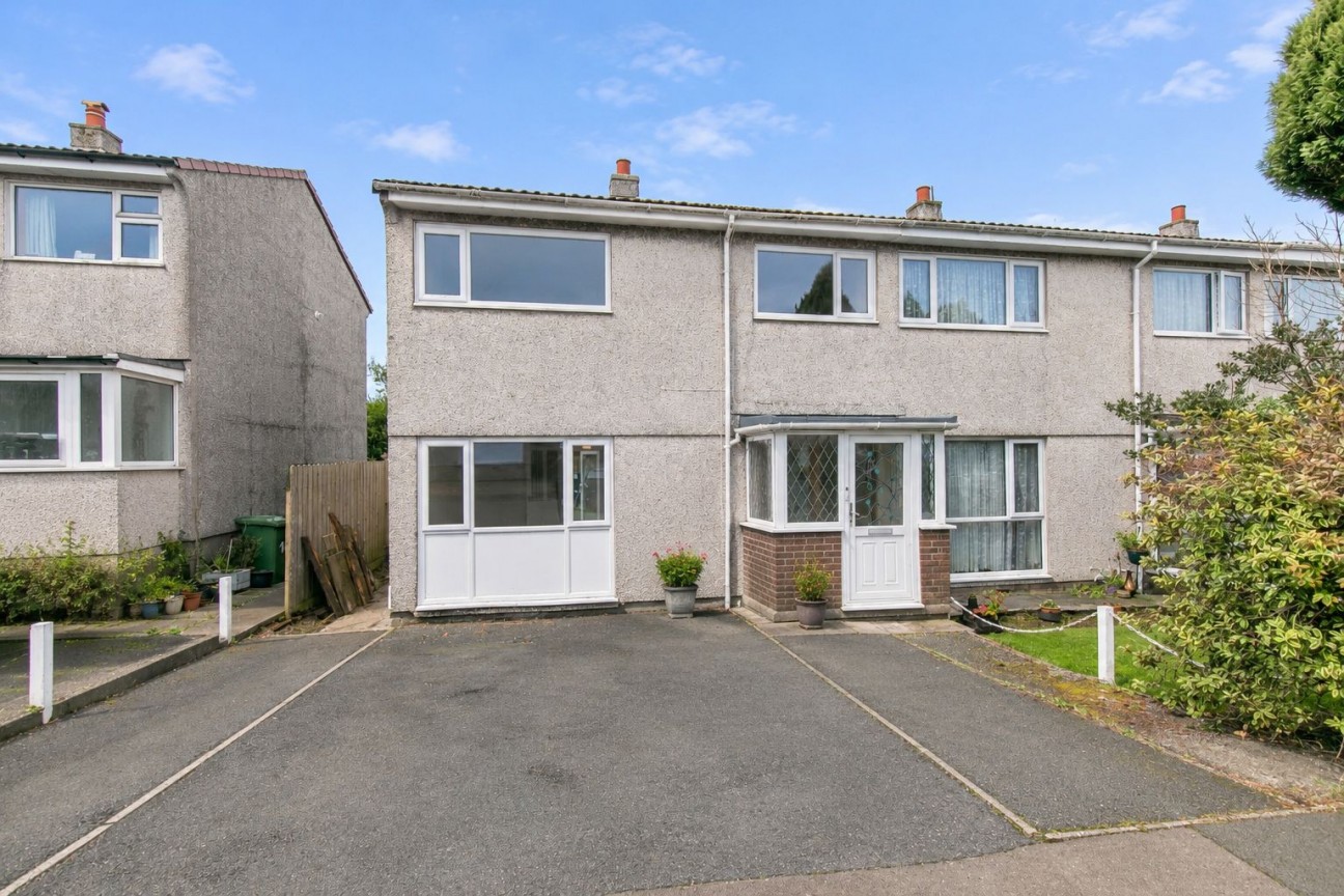 12, Bemahague Avenue, Onchan, IM3 4AS. - Photo 1 of 23