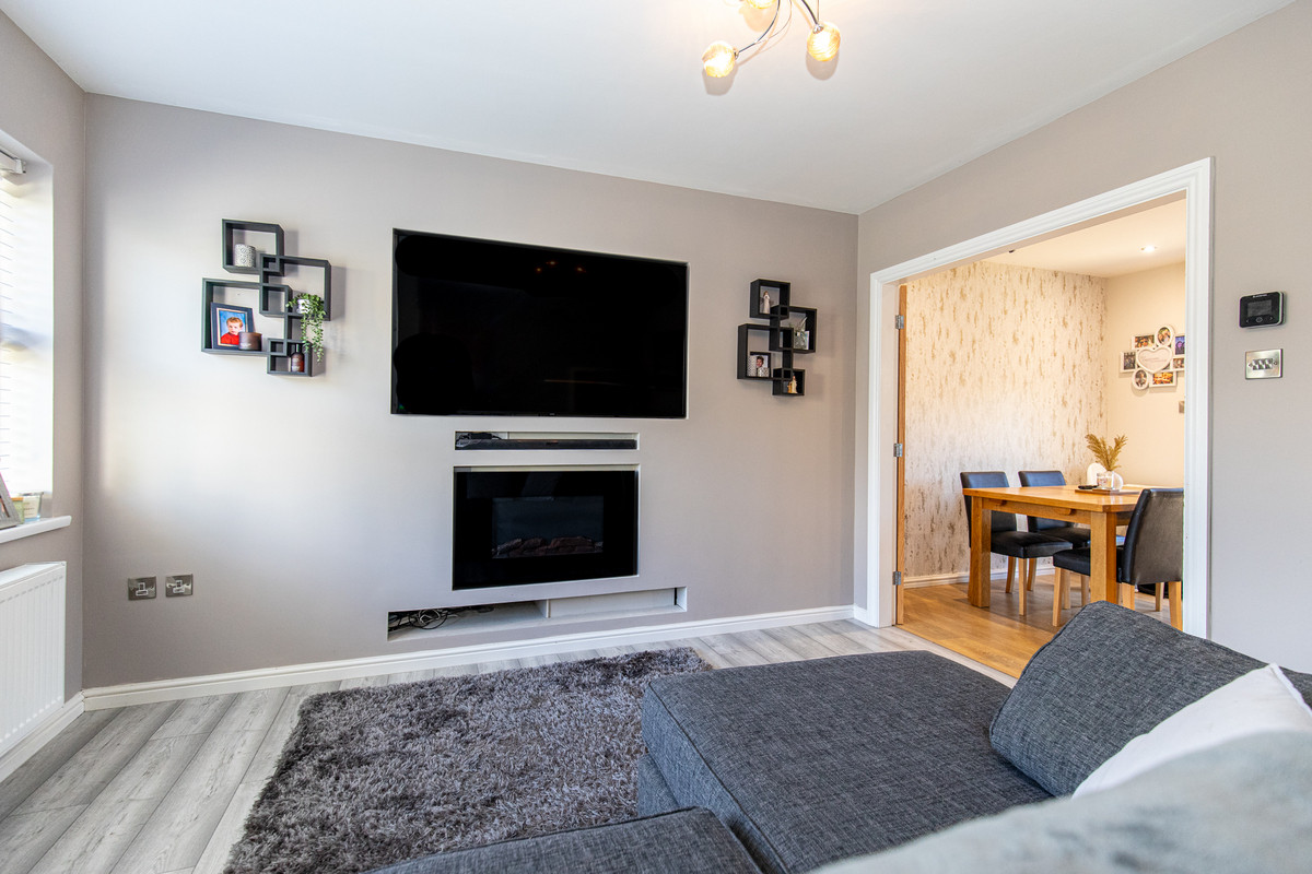 Lakeside Road, Isle Of Man, IM2 7, Onchan. - Photo 4 of 28