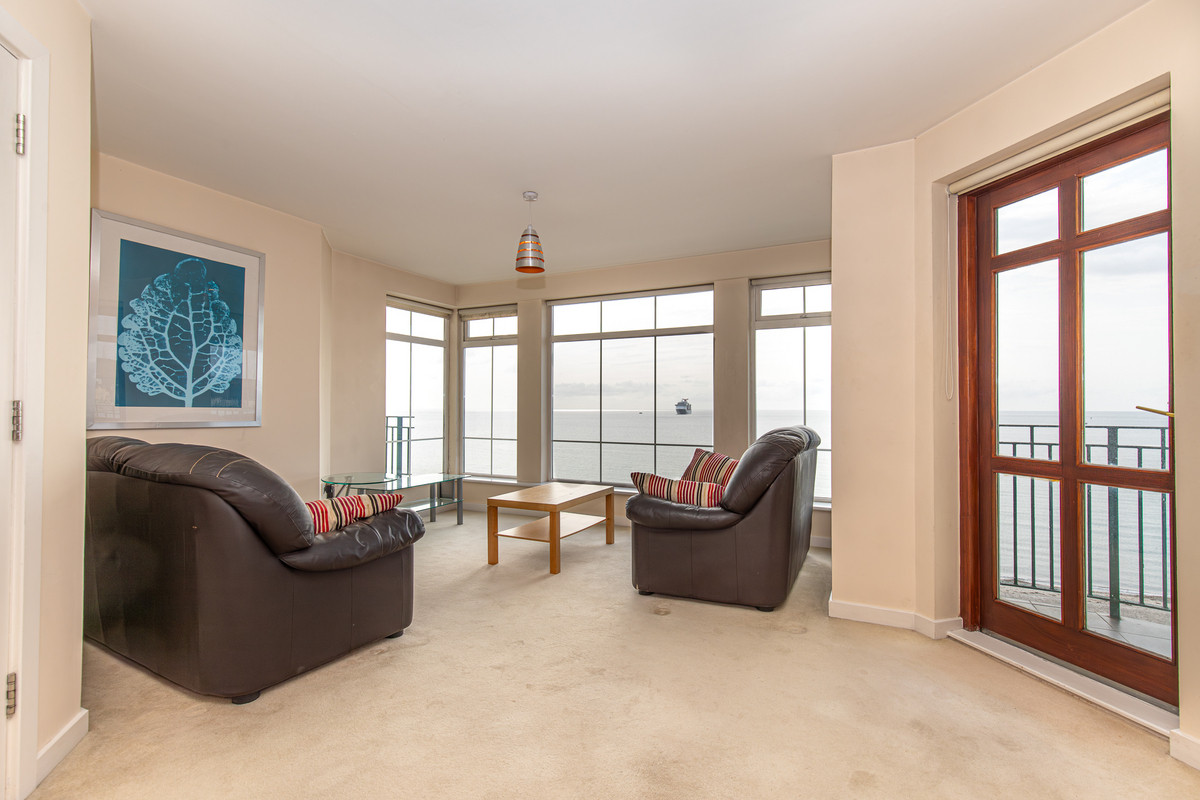Queens Apartments, Isle Of Man,, Douglas. - Photo 3 of 23