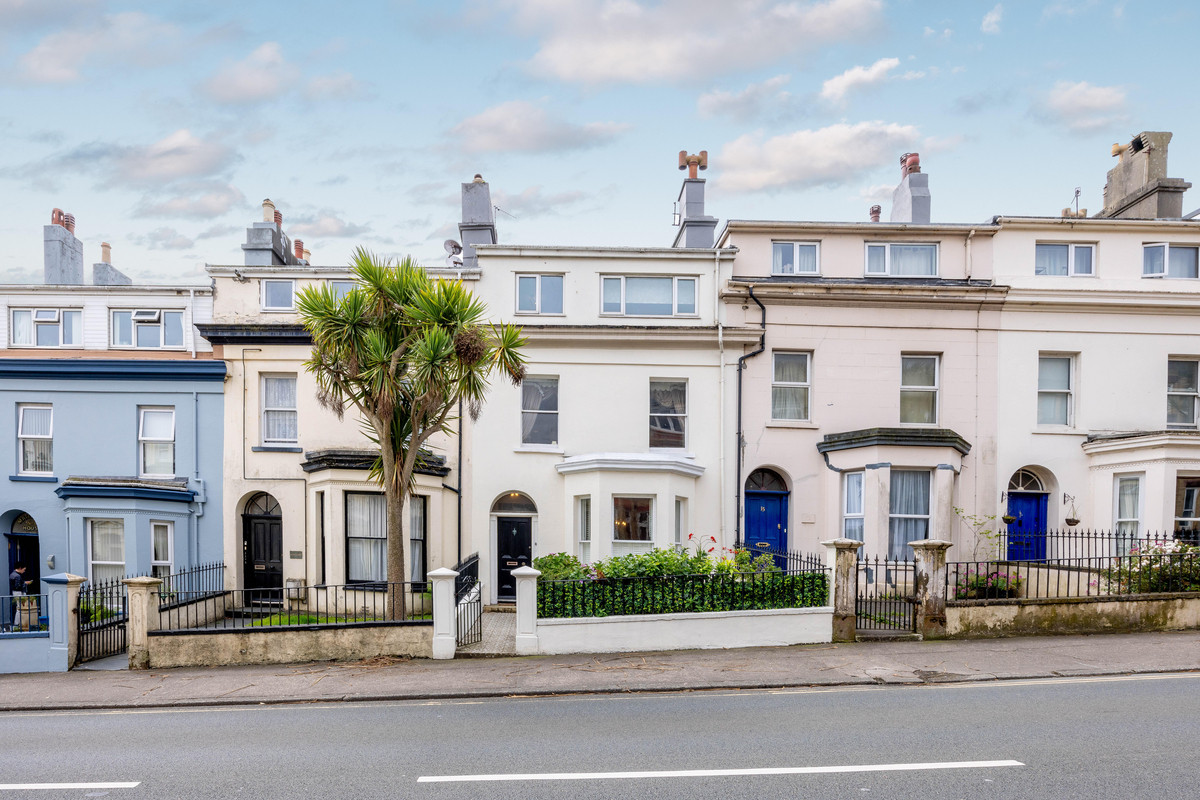 Derby Road, Isle Of Man, IM2 3, Douglas. - Photo 1 of 24