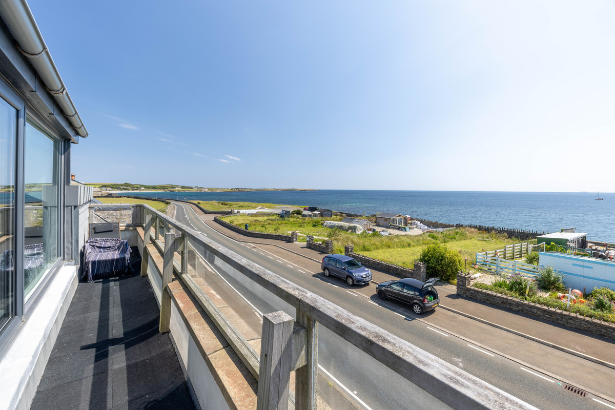 Shore Road, Isle Of Man, IM9 5, Port St Mary. - Photo 3 of 44