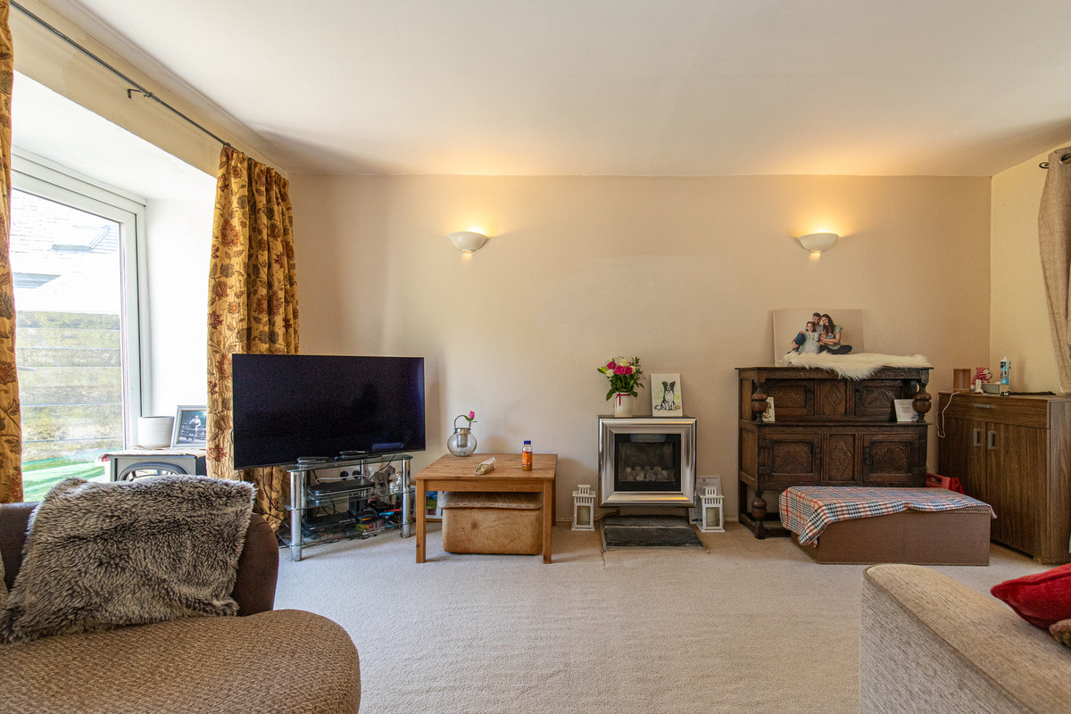 Bayrauyr Road, St Marks, Isle Of Man, IM9 3, Santon. - Photo 3 of 49