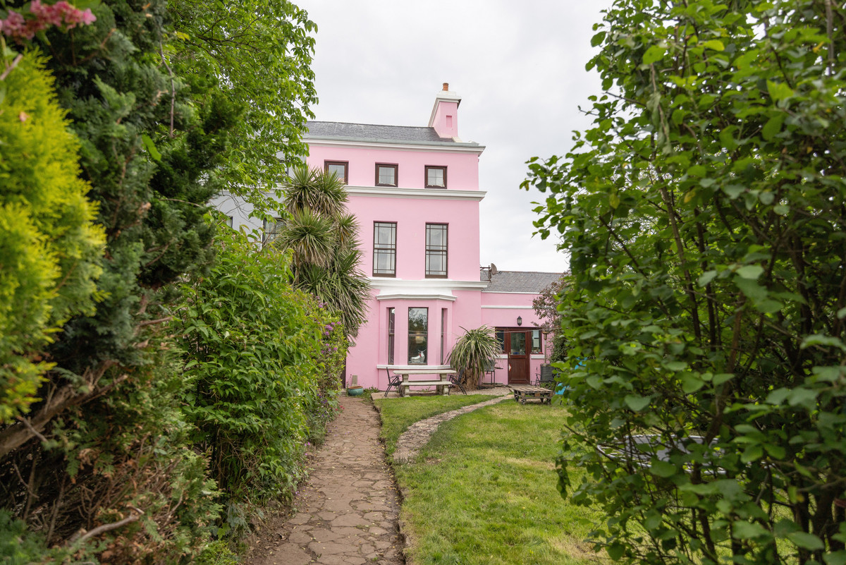 Belle Vue, Isle Of Man, IM5 1, Peel. - Photo 2 of 41