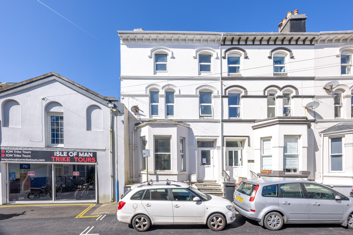 Castlemona Avenue, Isle Of Man, IM2 4, Douglas. - Photo 1 of 26