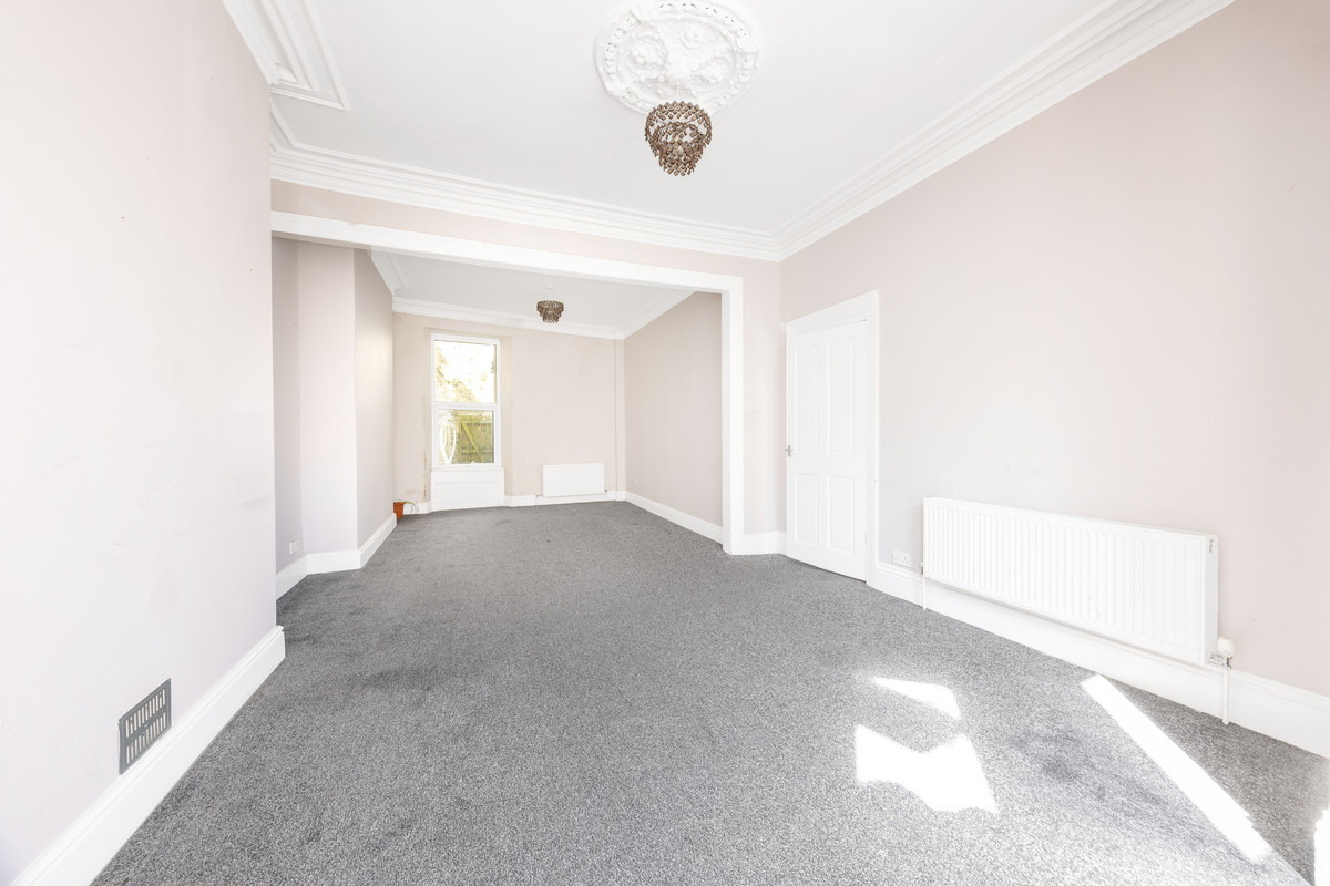 Castlemona Avenue, Isle Of Man, IM2 4, Douglas. - Photo 3 of 26