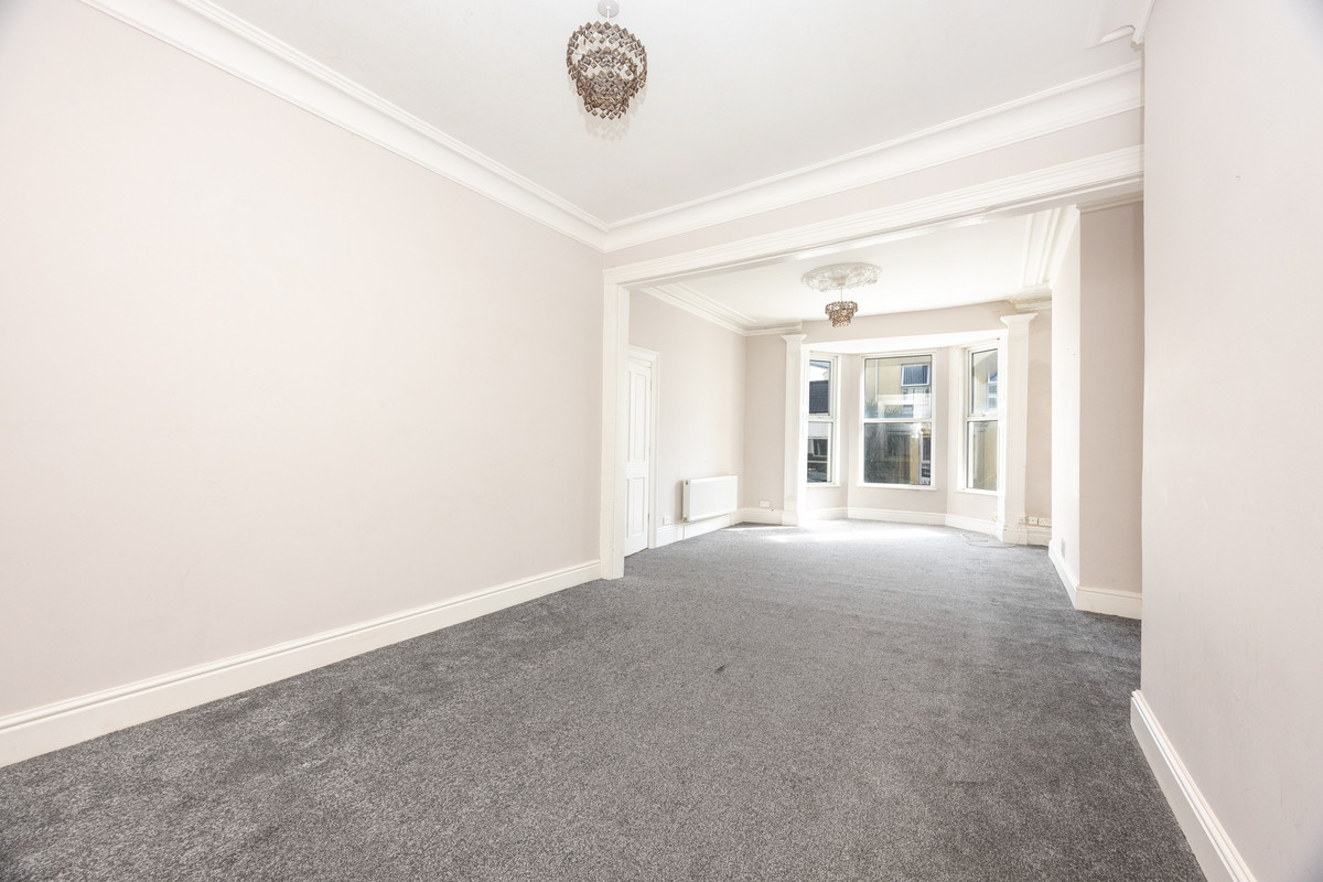 Castlemona Avenue, Isle Of Man, IM2 4, Douglas. - Photo 4 of 26