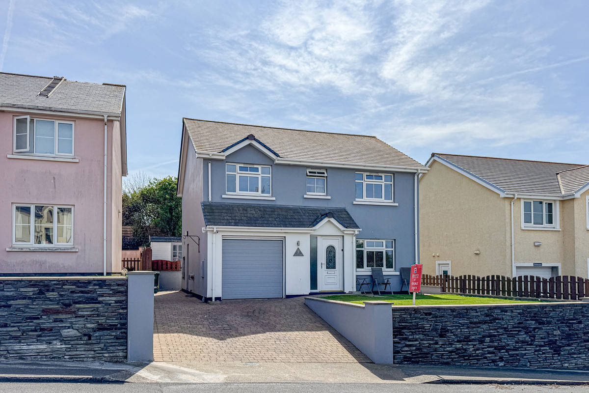 Peveril Road, Isle Of Man, IM5 1, Peel. - Photo 1 of 38
