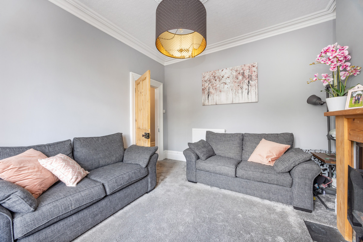 Lower Dukes Road, Isle Of Man, IM2 4, Douglas. - Photo 5 of 32