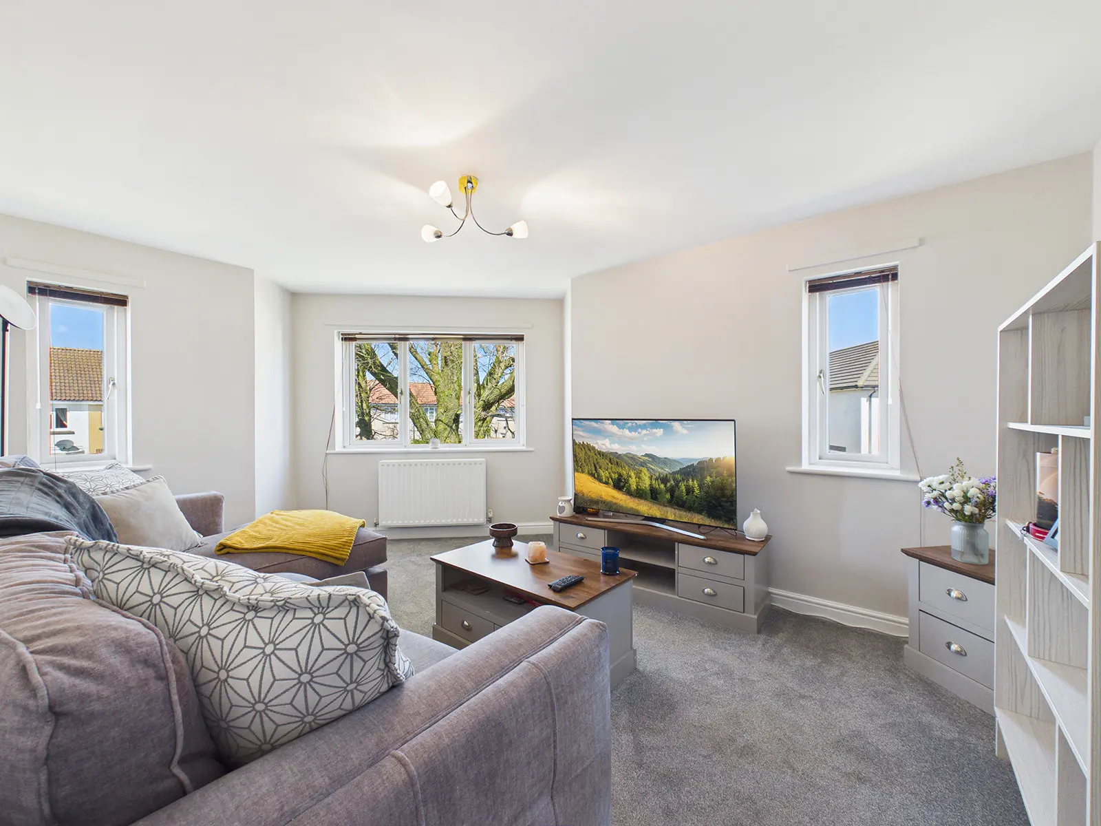 5 Fenella Court, Douglas, Isle Of Man, Isle Of Man, IM2 6PH. - Photo 2 of 14