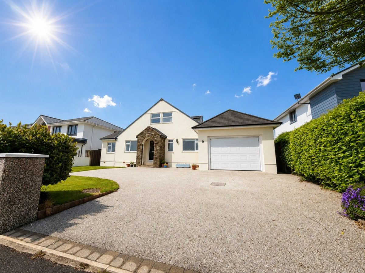 39, Groudle Road, Onchan, Isle of Man, IM3 2EF.