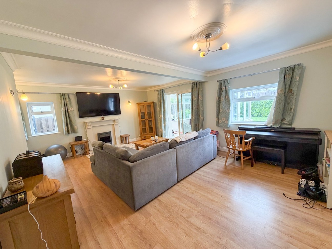 39, Groudle Road, Onchan, Isle of Man, IM3 2EF. - Photo 2 of 19