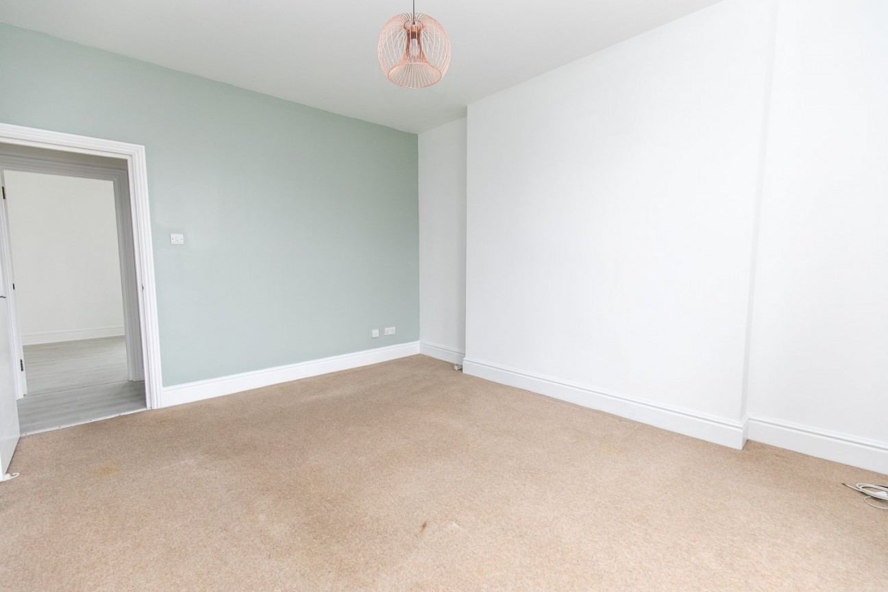 Flat 3, 12, Derby Road, Douglas, IM2 3ET. - Photo 4 of 11