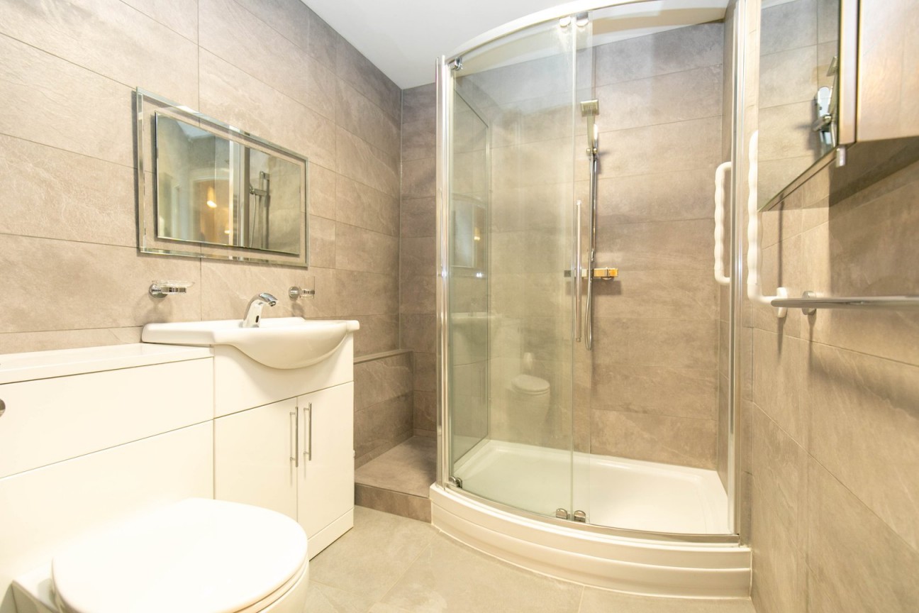 113, Saddle Mews, Isle of Man, IM2 1HU, Douglas. - Photo 5 of 12