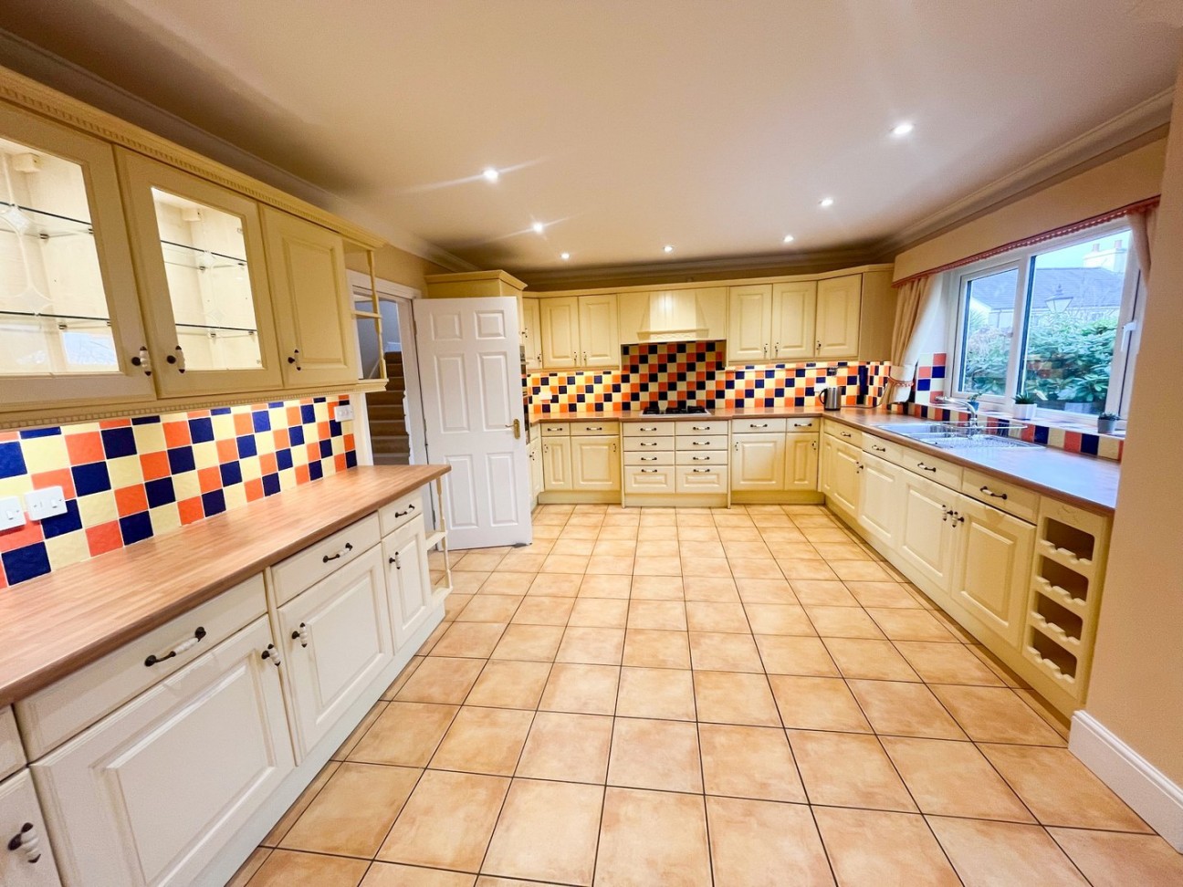 46, Ard Reayrt, Laxey, Isle of Man, IM4 7QP. - Photo 4 of 25