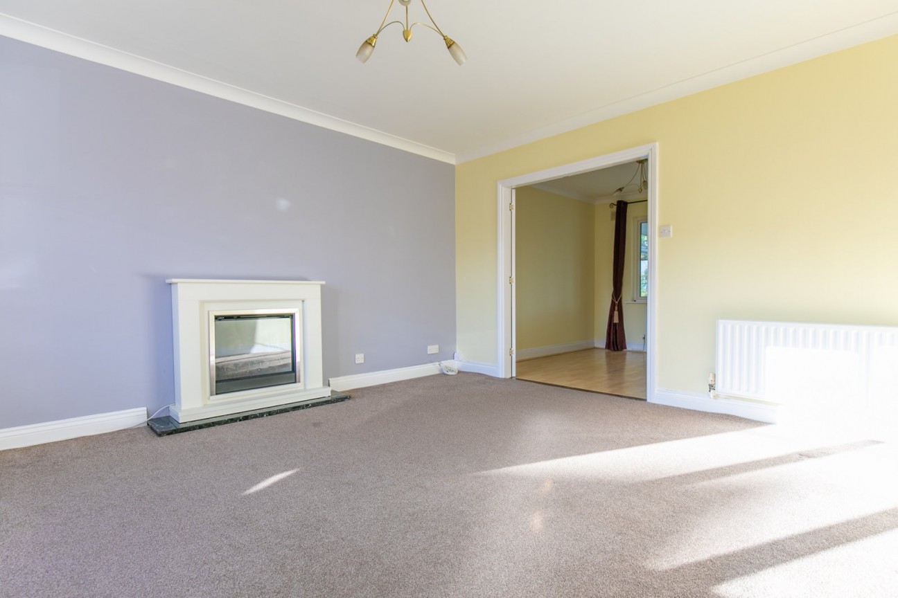 46, Maple Avenue, Onchan, IM3 3HN. - Photo 4 of 20