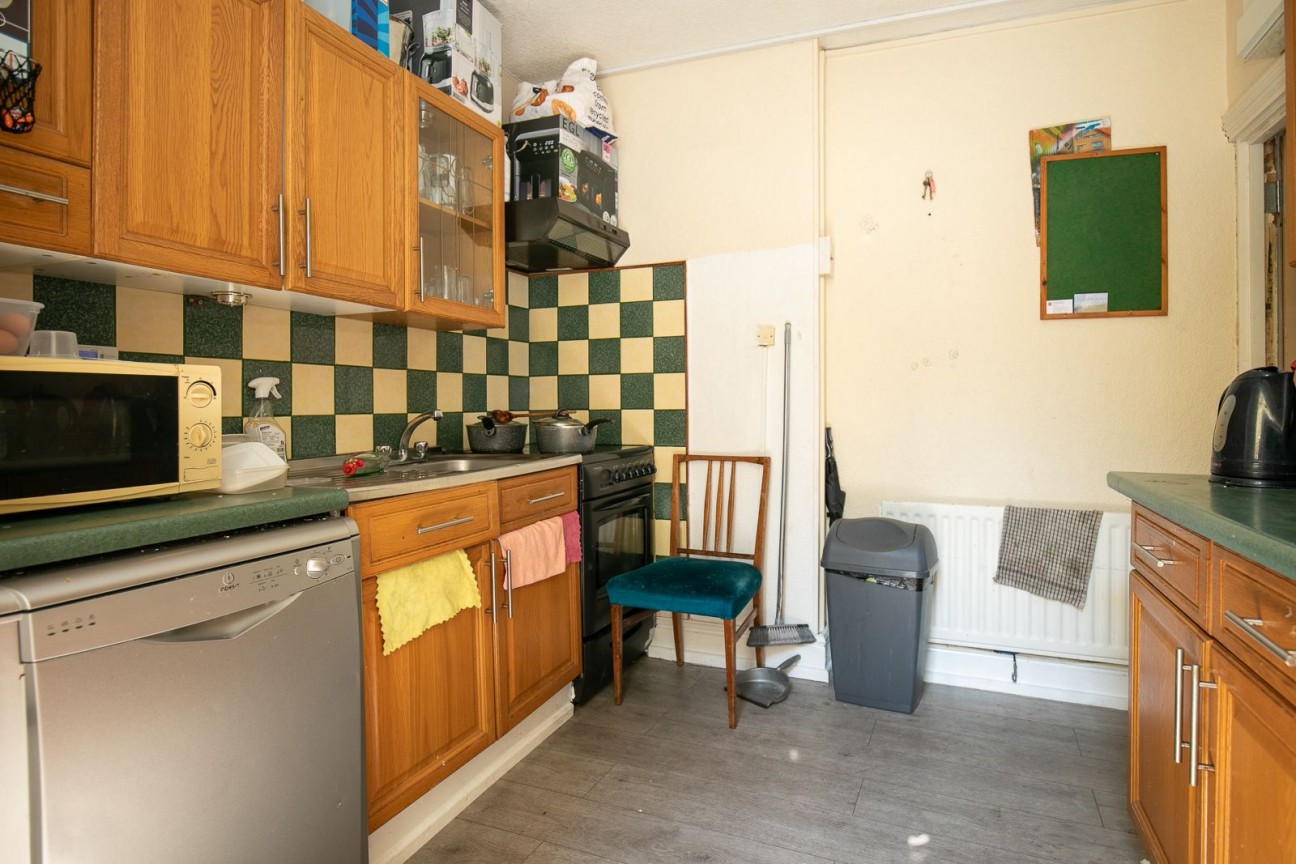 Flat 1, 1-2, Woodville Terrace, Douglas, IM2 4HA. - Photo 5 of 22