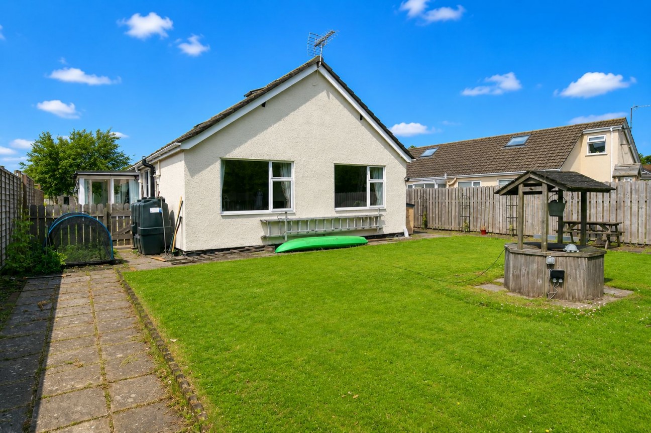 15, Rheast Mooar Close, Ramsey, IM8 3LT. - Photo 2 of 27