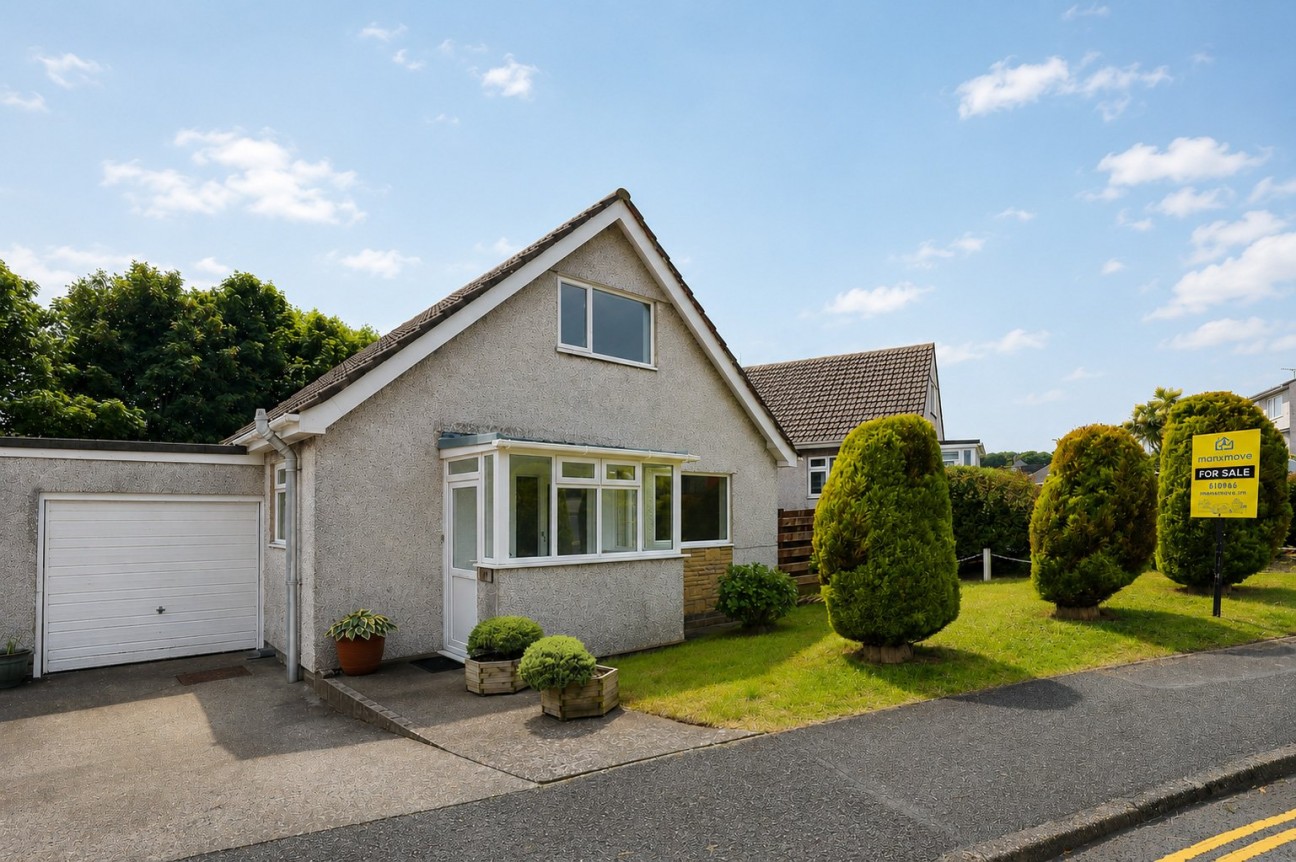 40, Mount View Road, Onchan, IM3 4BT. - Photo 1 of 20