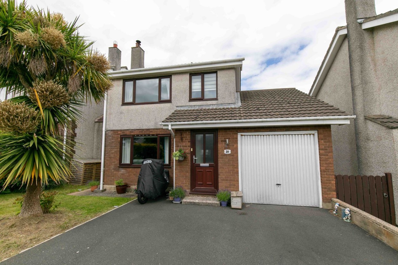 28, Harcroft Avenue, Douglas, IM2 1PD. - Photo 1 of 24