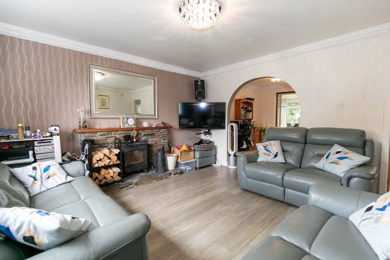 28, Harcroft Avenue, Douglas, IM2 1PD. - Photo 3 of 24