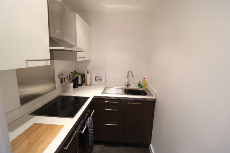 Spectrum Apartments, Central Promenade, Douglas IM2 4JL. - Photo 5 of 14