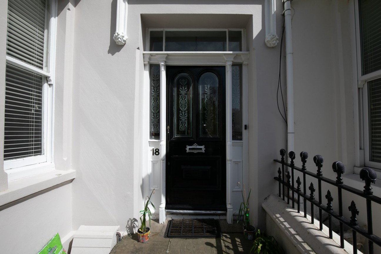 18, Brunswick Road, Isle of Man, IM2 3LQ, Douglas. - Photo 2 of 23