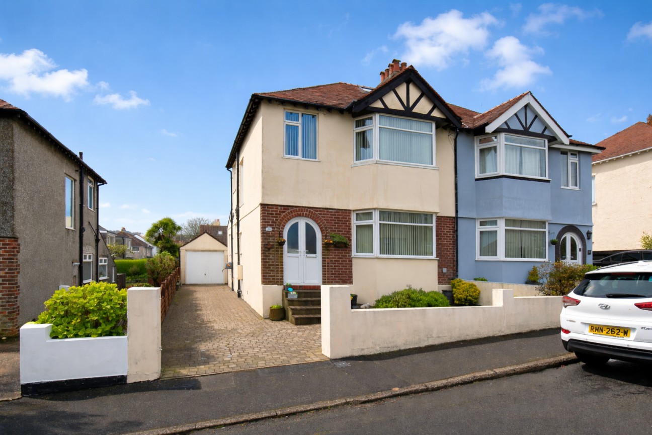 29, Sunningdale Drive, Onchan, IM3 1EL. - Photo 1 of 32